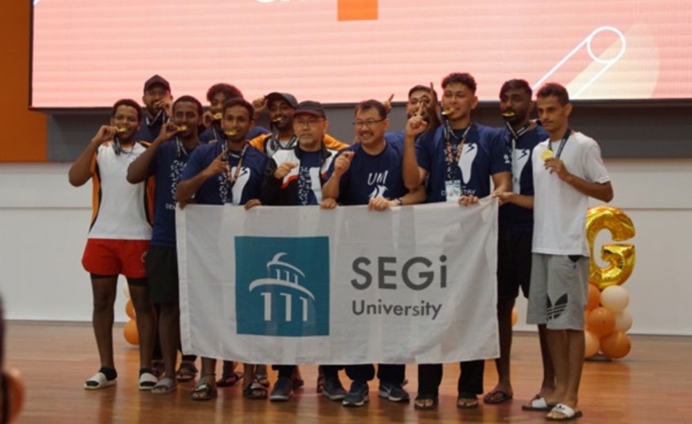 世纪大学五人足球摘冠，扬威全国牙科校际运动会！